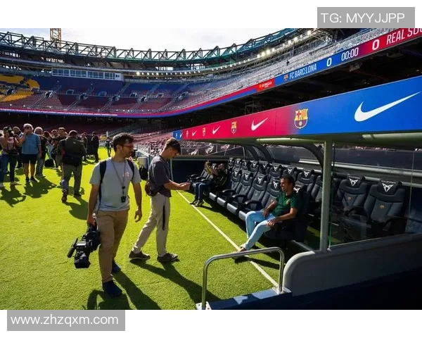 新闻记者与足球明星的精彩碰撞揭示体育背后的故事与真相 新闻记者与足球明星的精彩碰撞揭示体育背后的故事与真相